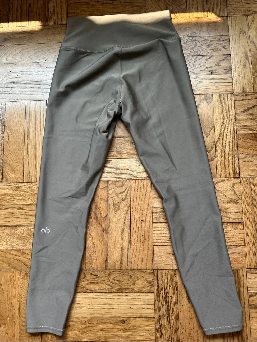 ALO Yoga Airlift 7/8 High-Waist Taupe Performance Leggings